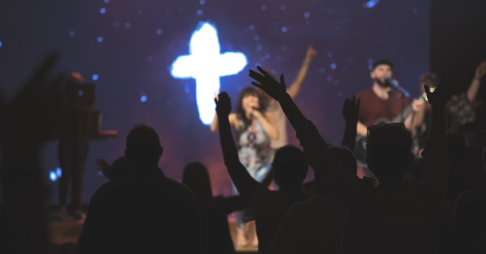 4 Dangers of Condemning Worship Styles We Don’t Like